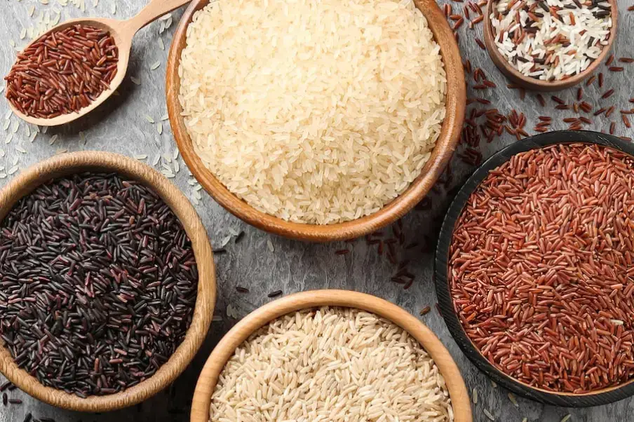 Organic whole grain rice used in Sakthiguru Organics products
